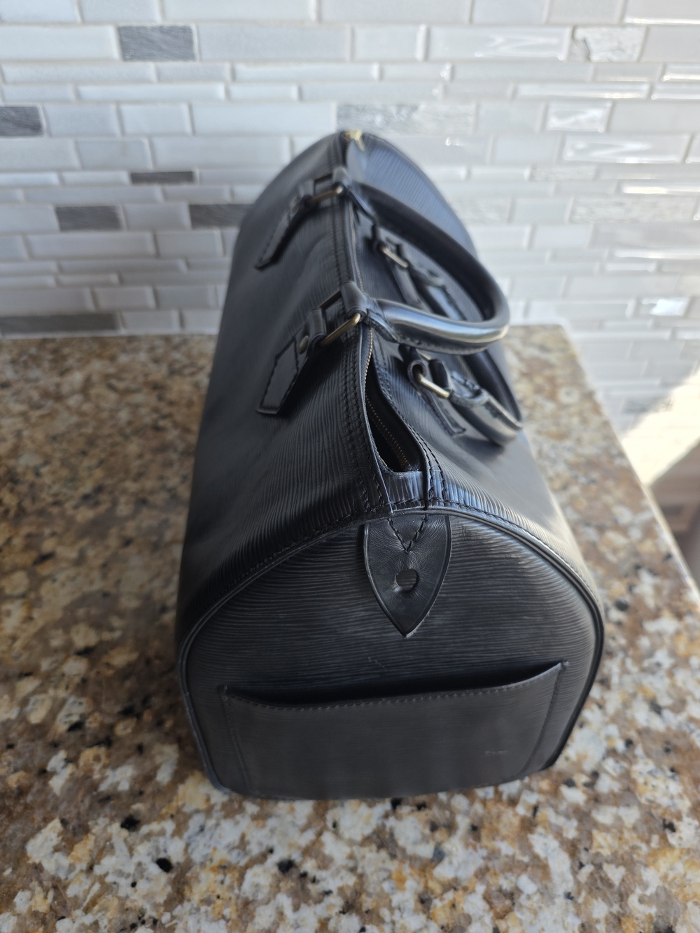 Louis Vuitton EPI in Black ~ Vintage LV Lovers Where You At? 9.5(W) 12.5 (L) - Picture 3 of 16